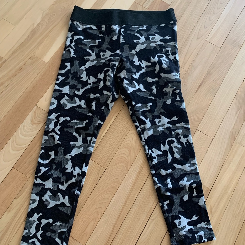 Koral camo leggings